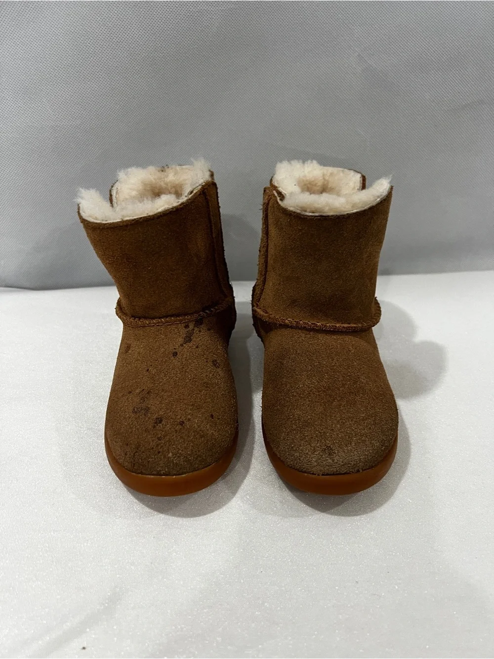 UGG Kids Keelan Boots Size 9 Brown WOOL blend Lining